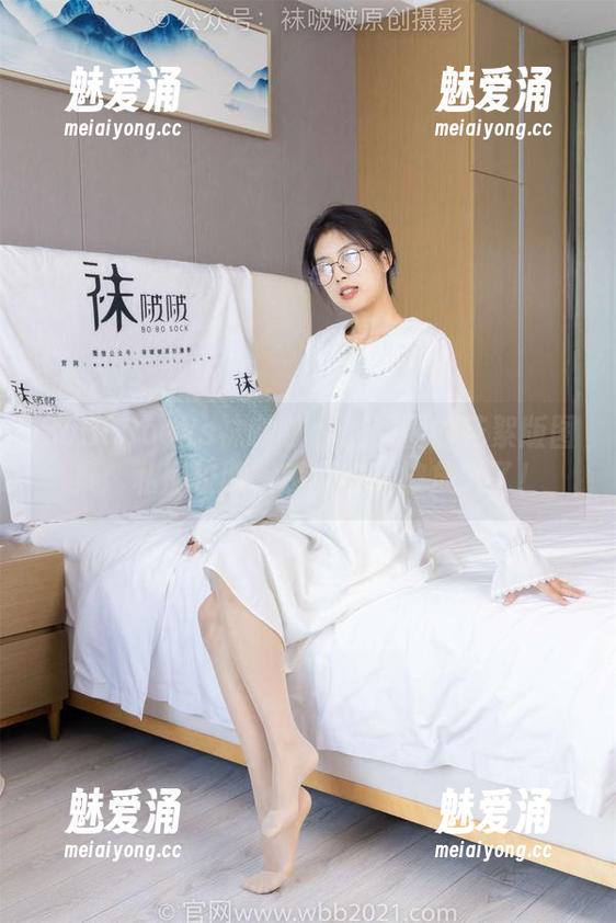 BoBoSocks袜啵啵 - 甜甜圈的花絮版图集：私房校服，感觉好像被放大了！
