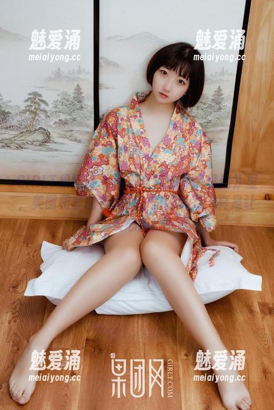 GIRLT果团网 - 在王语纯的《裤里丝》里，美图和套图有种奇妙的吸引力，真是让人心痒！