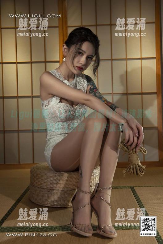 Ligui丽柜-沫沫 Ligui丽柜 - 让人尖叫的福利!沫沫游泳池里的放飞自我,图片太美。