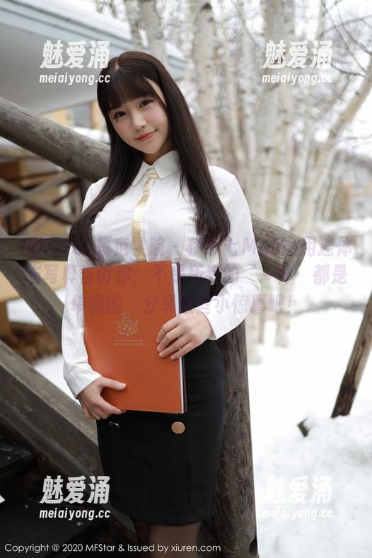 MFStar模范学院 - 伊小七MoMo用连体衣写真告诉你：不是所有的‘一体’都是单调的，分享这些小惊喜吧！