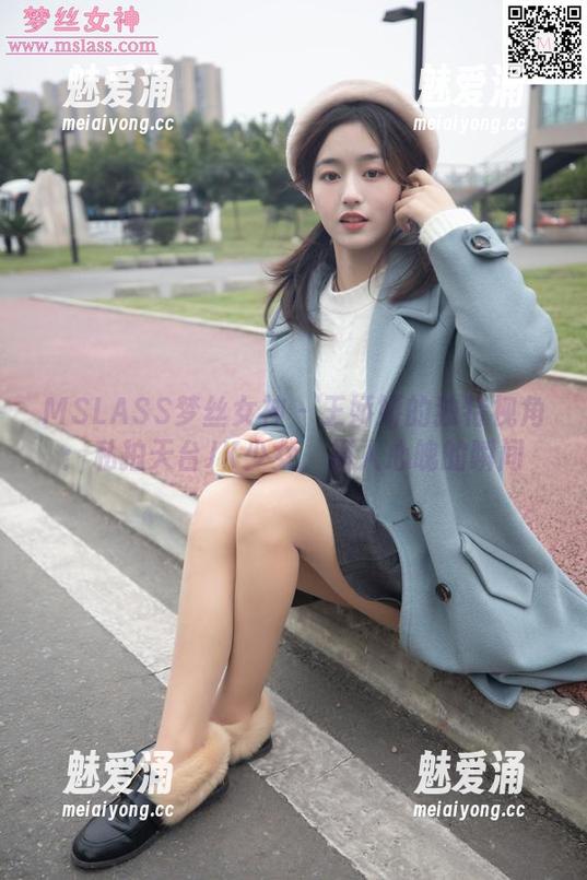 MSLASS梦丝女神 - 王娇娇的独特视角：私拍天台JK少女，摄人心魄的瞬间