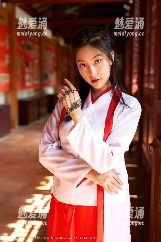 MiiTao蜜桃社 - 李梦婷的红裙写真，感觉自己被心动了什么