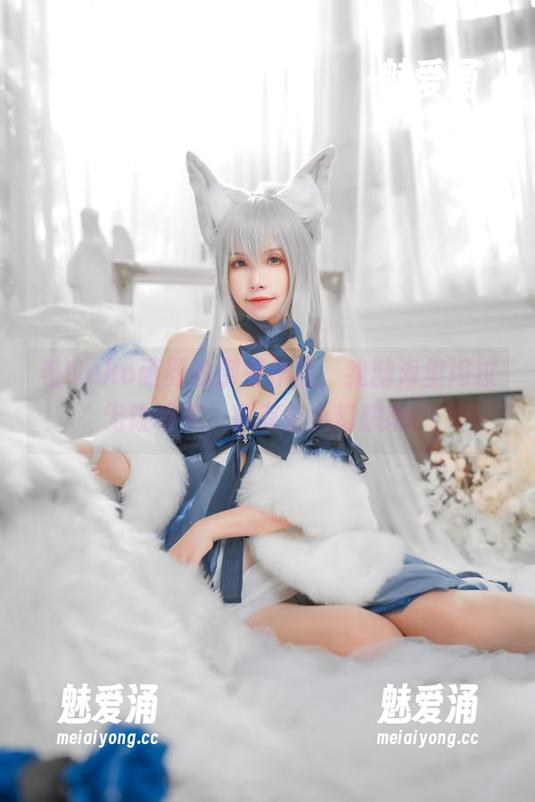 看Neko薇薇的御姐作品，我脑海里闪过无数场景，真有些小幻想呢！