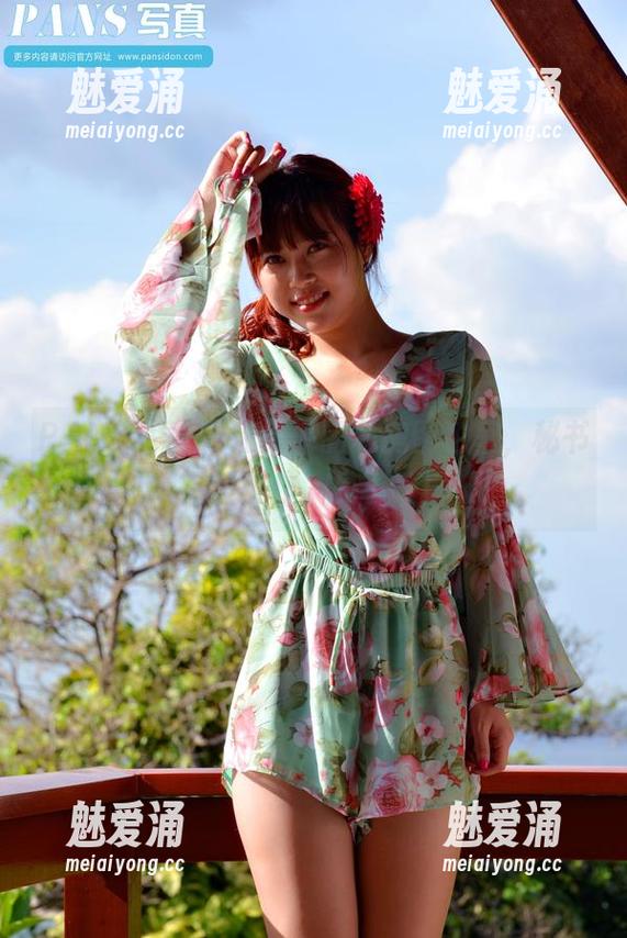 PANS写真-沁沁 PANS写真 - 在沁沁的私房图包里,秘书不是工作,是享受!