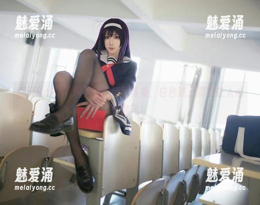 翻开Sakiiii翎柒的高清写真集，白色流云真是让人心情放飞！