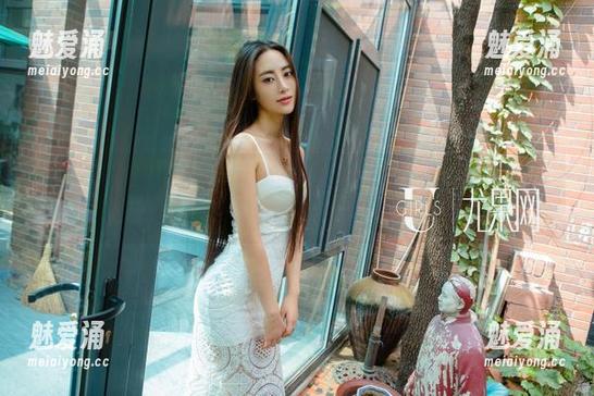 UGirls尤果网 - 无圣光的连体衣，信悦儿的套图简直是一场视觉狂欢