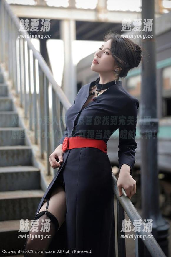 Xiuren秀人网 - 恭喜你找到完美礼服，原图中FoxYini孟狐狸当选今晚的女神！