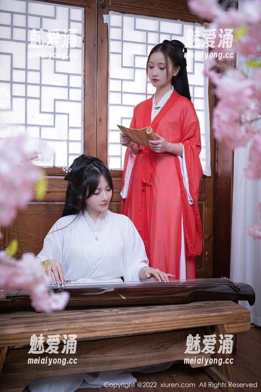 Xiuren秀人网 - 套图里的林文文yooki，证明了什么叫‘自拍不怕丑’！
