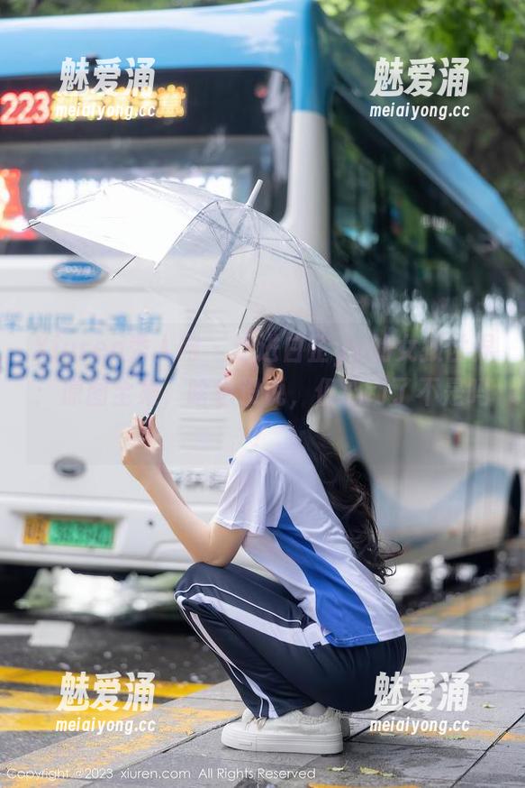 Xiuren秀人网 - 走进白芷yy的女孩世界：原图全集，啥也没说，但心动了不是吗？
