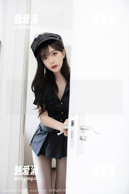 Xiuren秀人网 - 陆萱雅制服全套原图，原来穿上制服真的会让人眼前一亮，没想到！