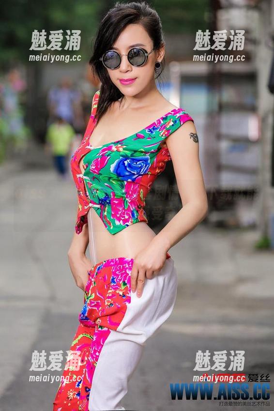 aiss - 想看若兮的全套剧情吗？下载就能进场，欢迎感受奇妙！