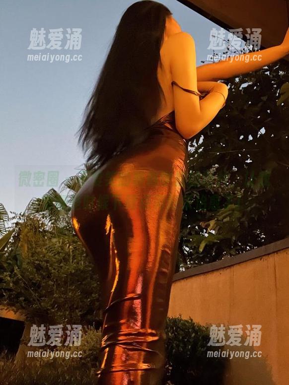 微密圈 - 不爱笑的赛琳学姐的图片，让我觉得是时候下载点美好来治愈了！