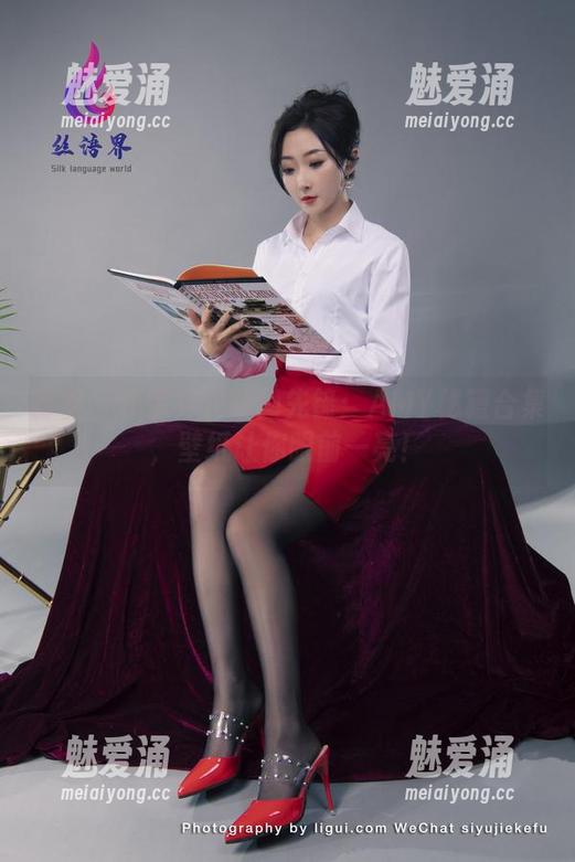 丽柜-AMY 丽柜 - 短裤界的时尚先锋:AMY秘籍合集,壁纸让你眼前一亮!