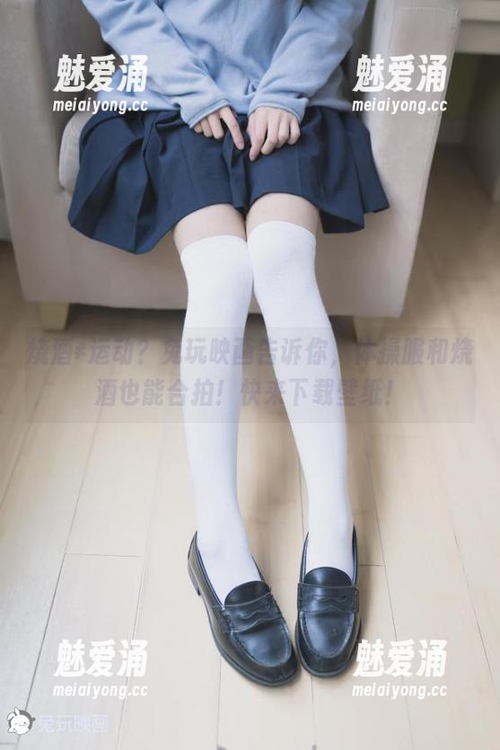 烧酒≠运动？兔玩映画告诉你，体操服和烧酒也能合拍！快来下载壁纸！