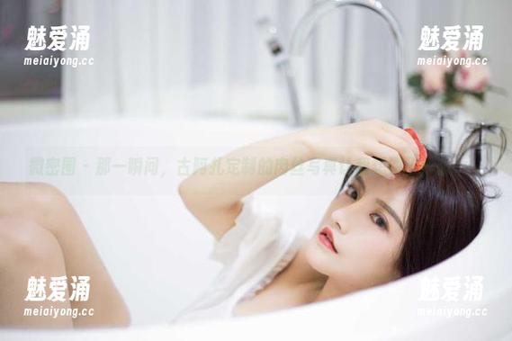 微密圈 - 那一瞬间，古阿扎定制的肉丝写真让我想到了什么……