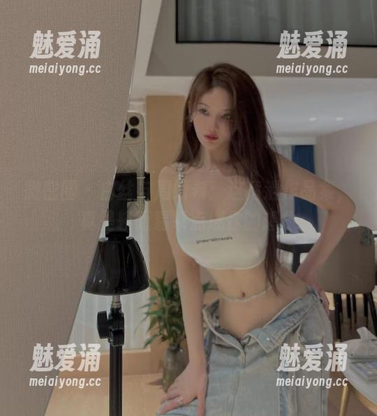 微密圈 - 白丝与周妍希：这高清作品集，真是轻而易举点燃你的想象