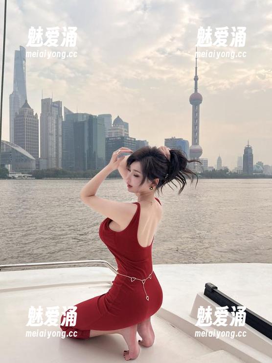 微密圈 - 潜入周妍希的私拍世界，长腿图片背后的故事让人浮想联翩！