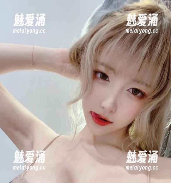 最新妍宝套图：走进“啾小妍”的小宇宙，准备好晕乎乎了吗？