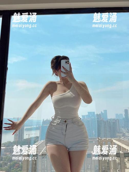 安妮yoo 微密圈 - 安妮yoo的小贴贴图包,谁说这只是照片?它更像一场梦的旅程!