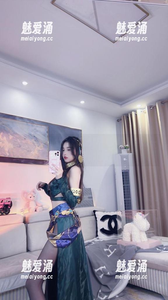 小小奶瓶儿 小小奶瓶儿的护士高清作品,带你走进一个脑洞大开的世界!