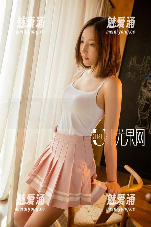 尤果网-含含 尤果网 - 含含这油亮写真看完,免费也太划算了吧,心里恨不得订阅!