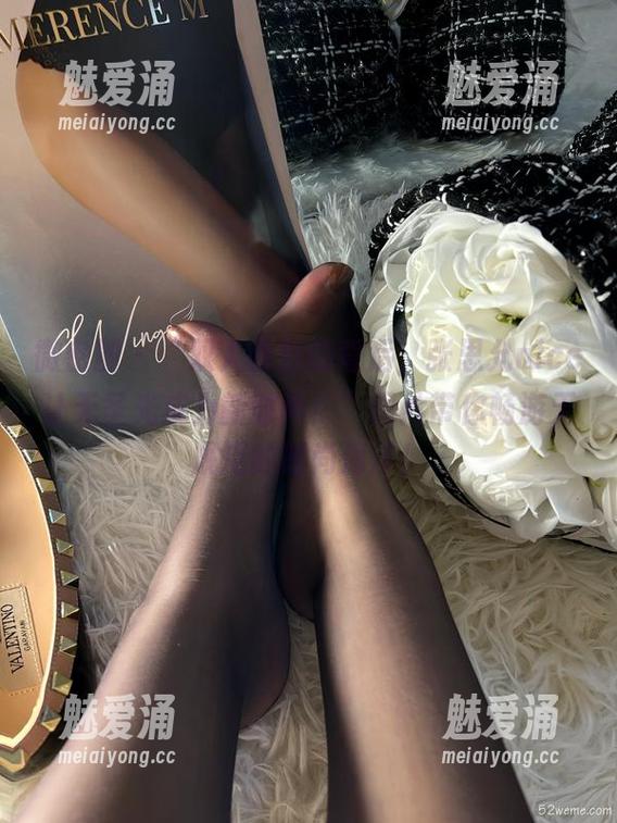 张思允nice 微密圈 - “双人合影的背后,张思允nice让无圣光成为新时尚!”图片带你畅游无规矩的时尚海洋!