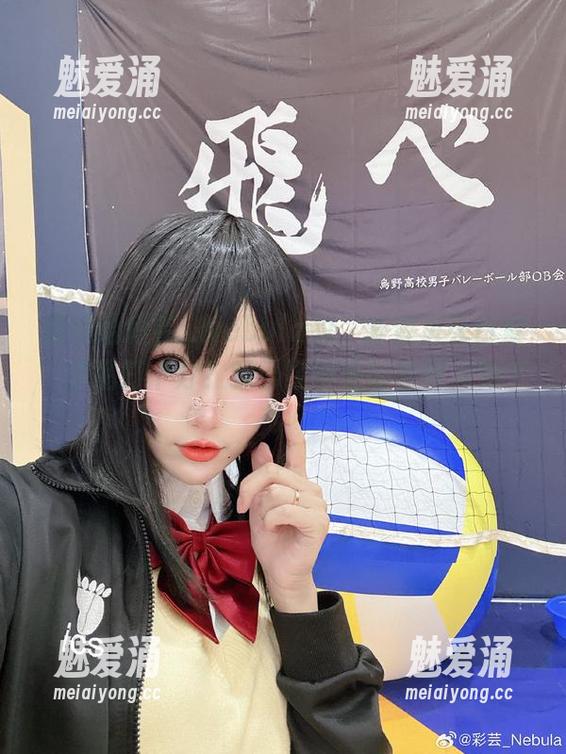 谁来给彩芸_Nebula的‘渐变贝壳白紫’作品打个分？我已经被她的美丽晃到了！