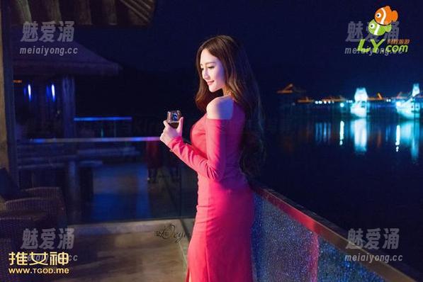 推女神-Kiren_程程程 推女神 - 万圣节与Kiren_程程程的在线写真:小心被‘吸引’哦!