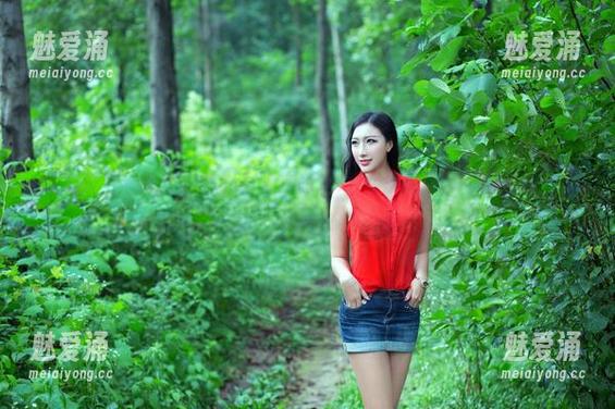 推女郎 - 一份定制的办公室作品：Yu佳妮教你如何用幽默拯救职场！