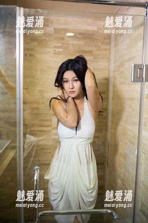 推女郎 - 李七喜长腿全集，下载后请小心被魅力击倒！