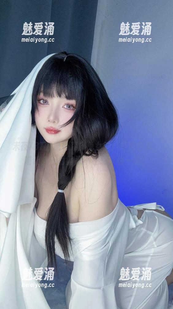 末夜787的黑色漆皮兔女郎：写真合集，喵让人一看就忍不住想多看一眼！