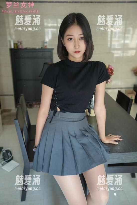 梦丝女神 - 办公室不是用来工作的，这个莹仙女的合集告诉你什么叫“职场风景”。