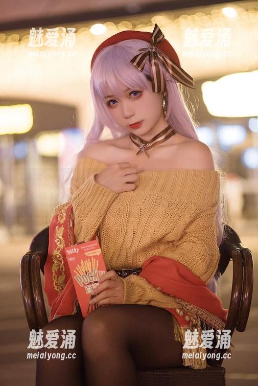 樱落Selena的写真资源：可畏礼服与碧蓝航线的奇妙结合，快照亮你的屏幕！