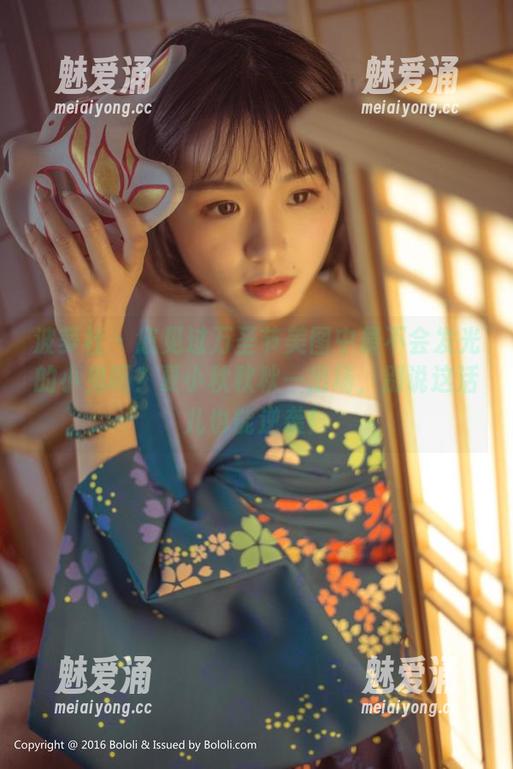 波萝社 - 您见过万圣节美图中最不会发光的小鬼吗？夏小秋秋秋一出场，别说这活儿也能逆袭！