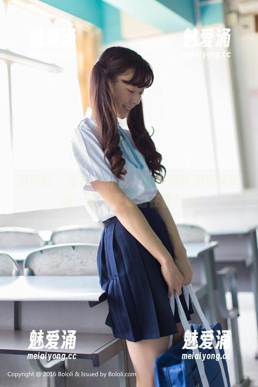 波萝社 - 梦幻女仆乱入：王雨纯的写真图集，简直不知道在看什么