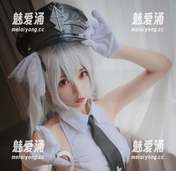 黑色的清颜颜子，这些美图啊，居然让我觉得生活有点神秘感。
