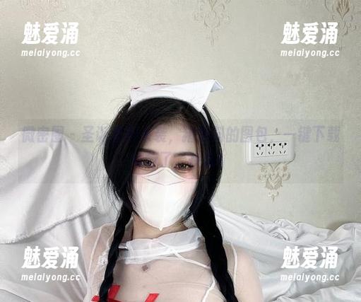 微密圈 - 圣诞福利来袭，猪饲料的图包，一键下载就行了，快戳！