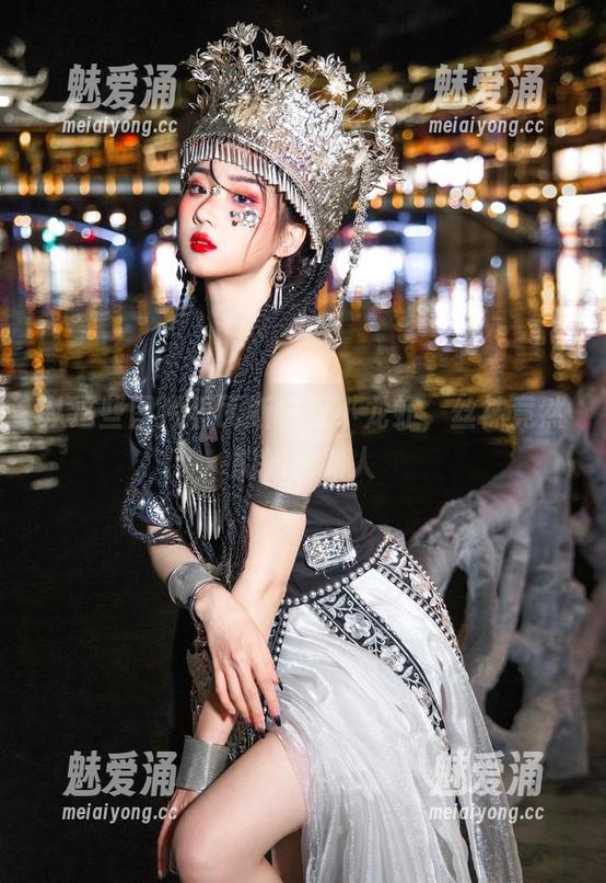 从这些图片看瓦斯塔亚小龙虾，丝袜竟然能如此抓人