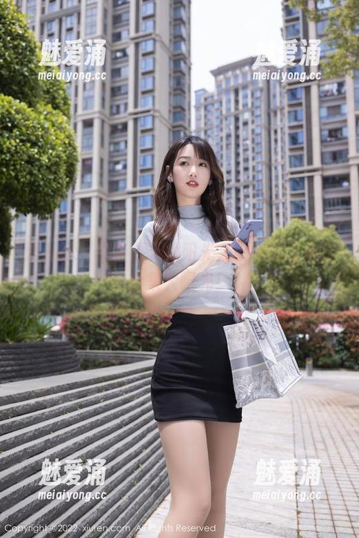 秀人网 - 仗着夏天的阳光，噜噜妞儿私拍合集大曝光！