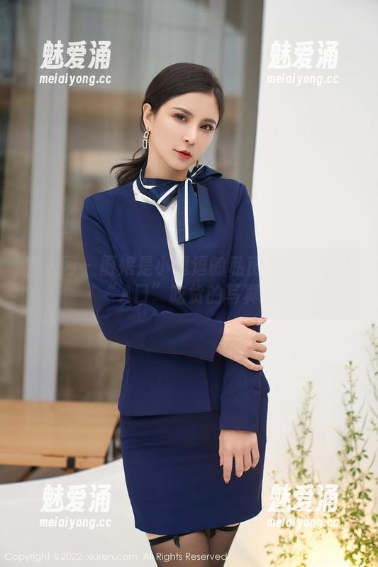 秀人网 - 厨娘是小逗逗的私房美图：让人“A口”吃货的写真集