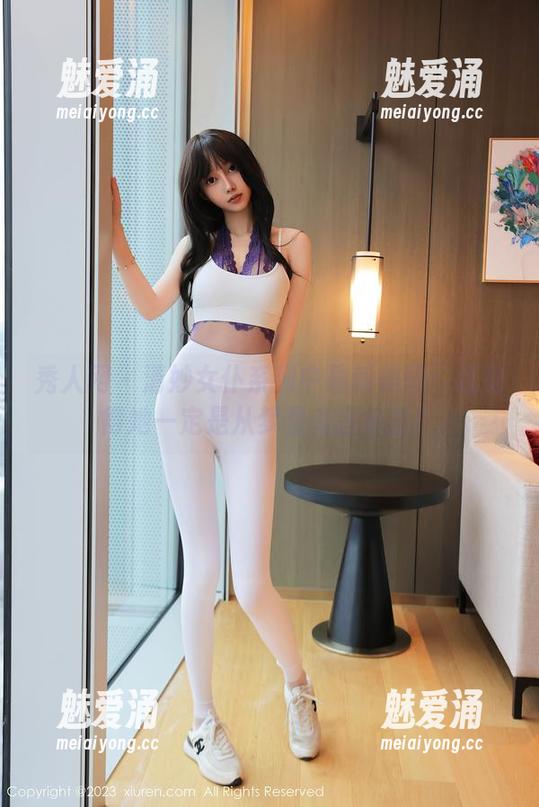 秀人网 - 清妙女仆系列中最新美图：我觉得她一定是从梦里走出来的！