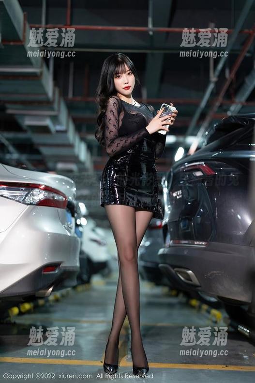 秀人网 - 在无圣光的光影里，豆瓣酱的兔女郎作品让我咋舌