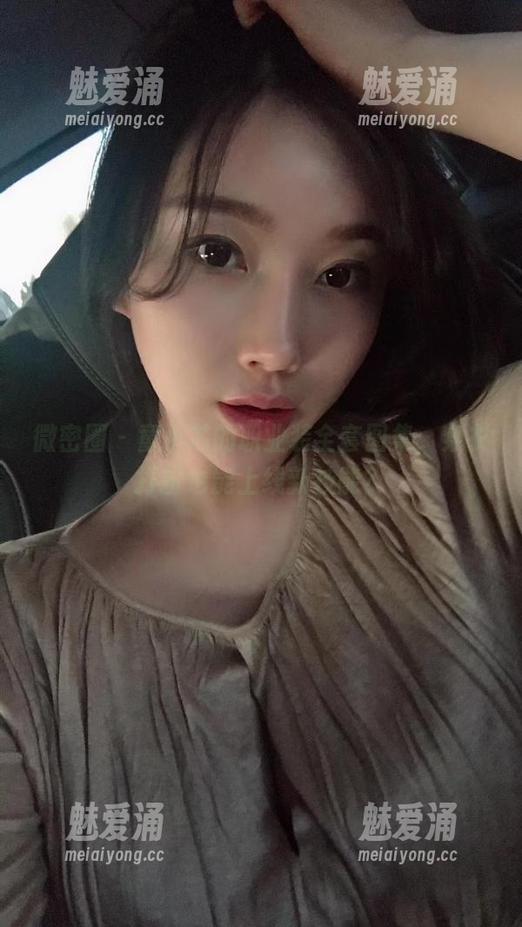 童小芯 微密圈 - 童小芯的职业装全套图集,穿衣打扮也能上线新技能?