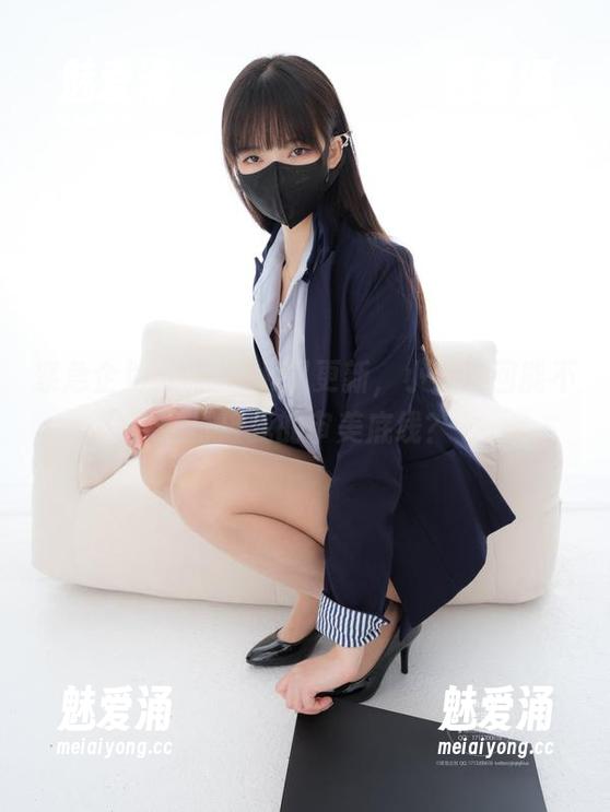 紧急企划 - 黑丝JK又更新，小恩这回能不能打破我的审美底线？