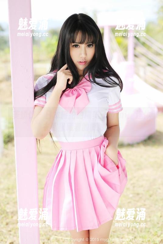 美媛馆-糯美子Mini 美媛馆 - 日本旅拍的糯美子Mini:连体衣照里藏着的微妙香气