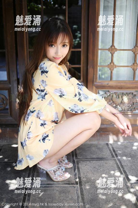 美媛馆 - 穿上白裙的绮里嘉：原图和图集给你送上欢乐满满的瞬间！