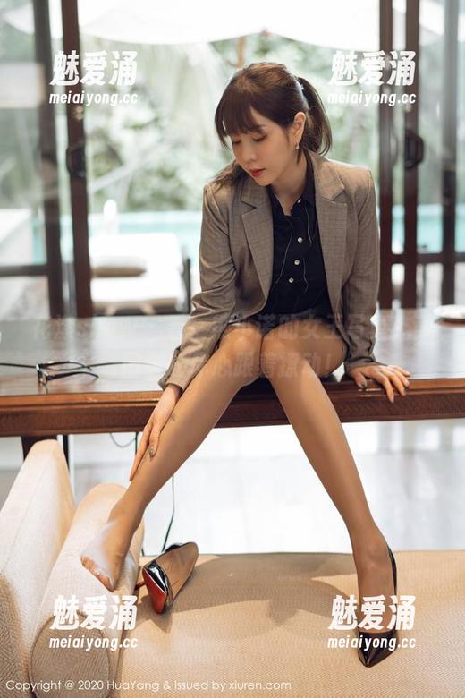 花漾show - 看！熊小诺的女王写真，美图会让你心跟着撩动！