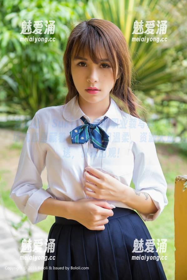 菠萝社 - Suki朱忆音的职业装写真：职场气息里藏着一丝俏皮和温柔，资源大放送，快来围观！