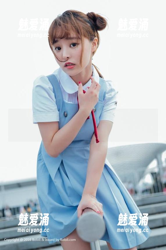 菠萝社 - 氣氛无敌的晓茜sunny夏天写真集，下载前心里得有点准备哦！