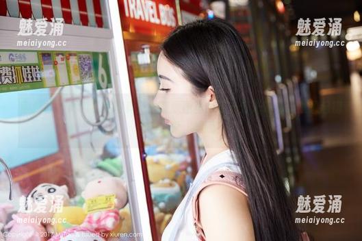 蜜桃社 - 真希私房写真：油亮原图里的每一分光泽都让我想起初恋的感觉，嘿嘿！